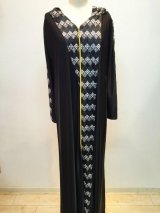 チャック前開きアバヤ  ブラック